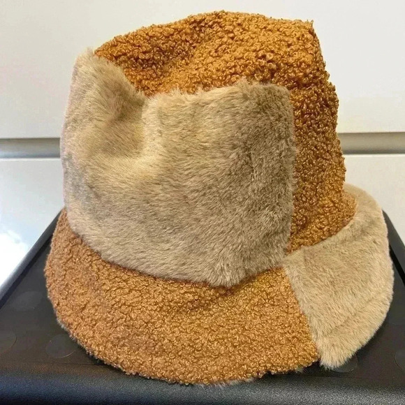 Ardene  Bucket Hat - Picture 5 of 5